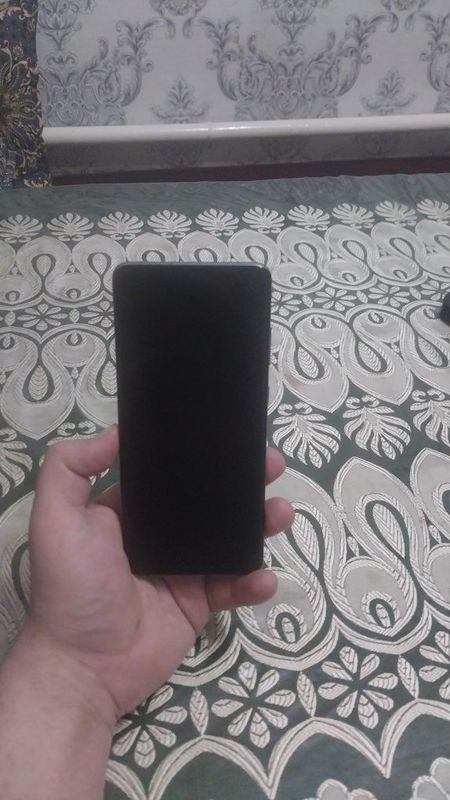 Galaxy s20 plus xolati zor srochno Galaxy s20 plus xolati zor srochno