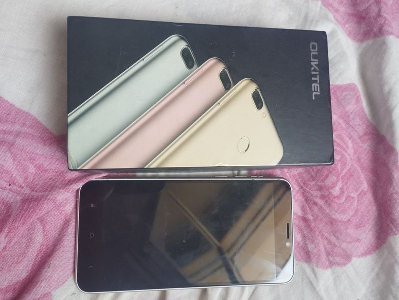 Телефон Oukitel U20 Телефон Oukitel U20