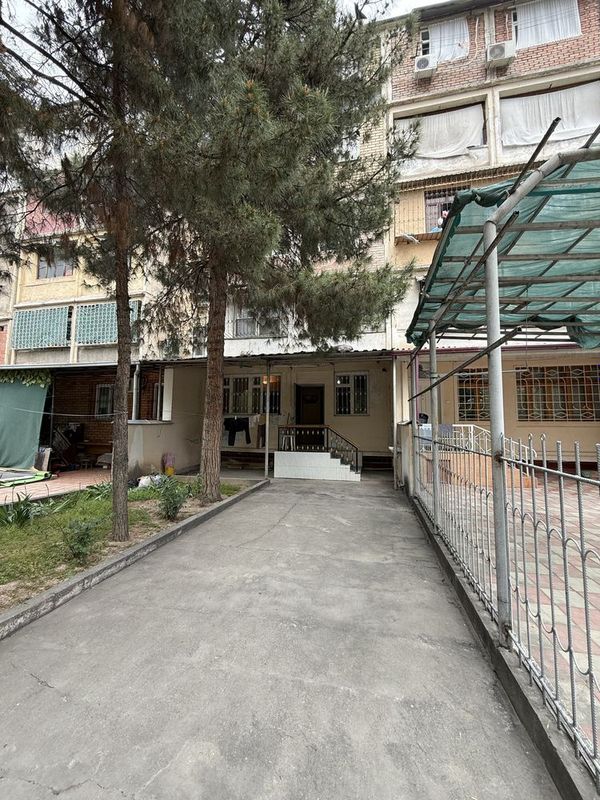 Продаётся квартира, Юнус-абад 18 квартал, 1 этаж, первая линия Продаётся квартира, Юнус-абад 18 квартал, 1 этаж, первая линия