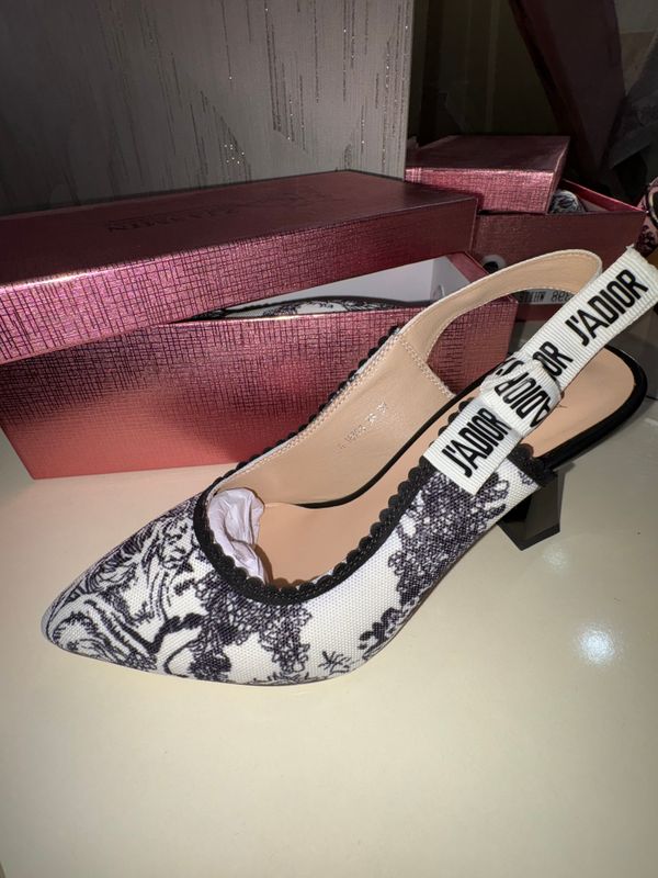 Christian dior tufli