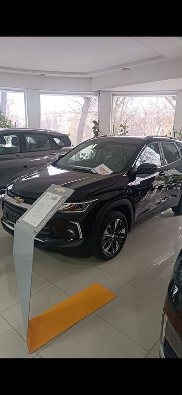 Qora tracker premier plus 2025 bez probeg sotiladi