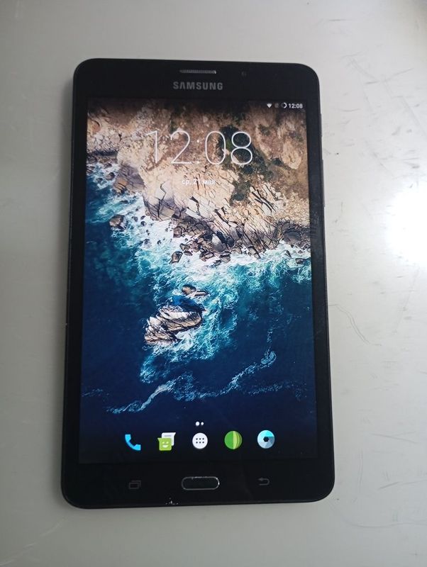 Планшет телефон Samsung sm-t285 Планшет телефон Samsung sm-t285