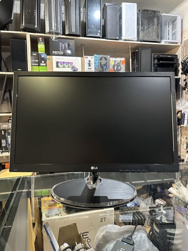 LG 22" Led Monitor Holati yaxshi
