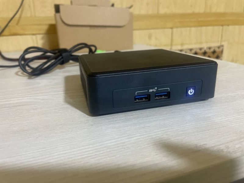 Продается Мини Пк intel NUC 11 TN K i5 Процессор: i5 1135G7 Оператив