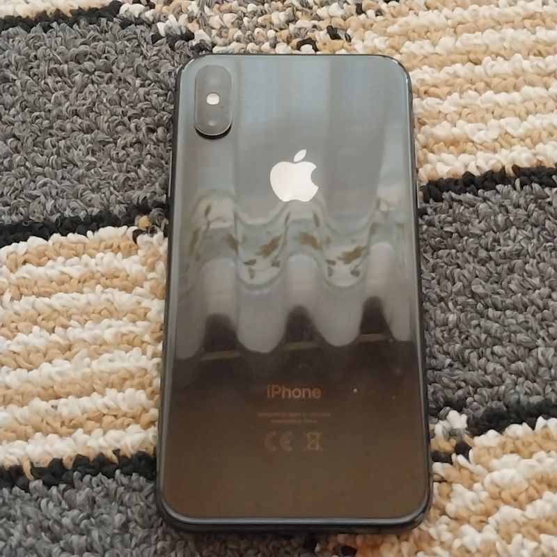 Iphone xs ideal ochilmagan aybi yuq