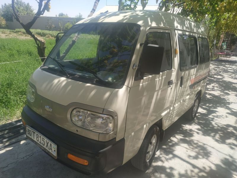 Srochni sotladi yurib turgan damas