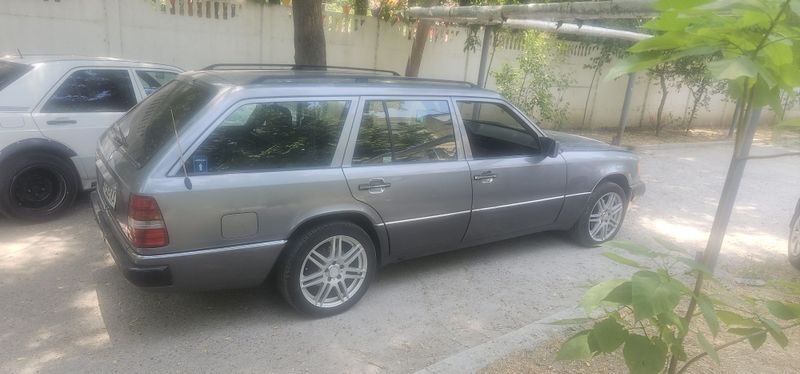 Mercedes Benz W124 sotiladi 1992 yili universal 4×4 kanditsioner bor i Mercedes Benz W124 sotiladi 1992 yili universal 4×4 kanditsioner bor i