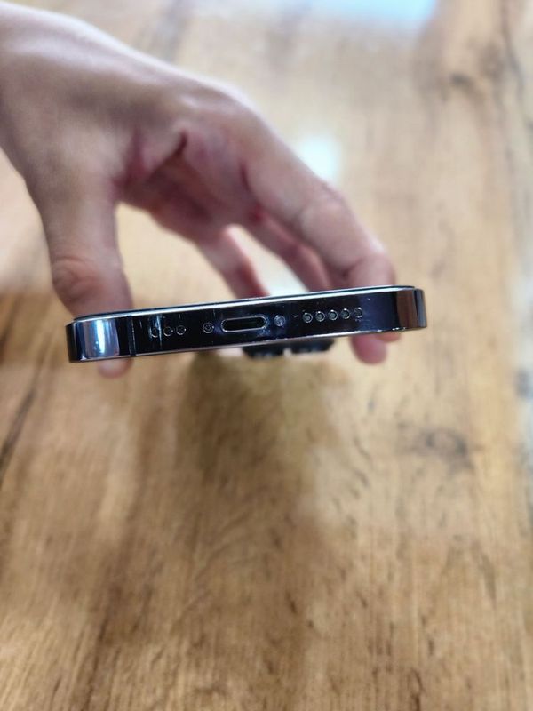Iphone 14 pro purple