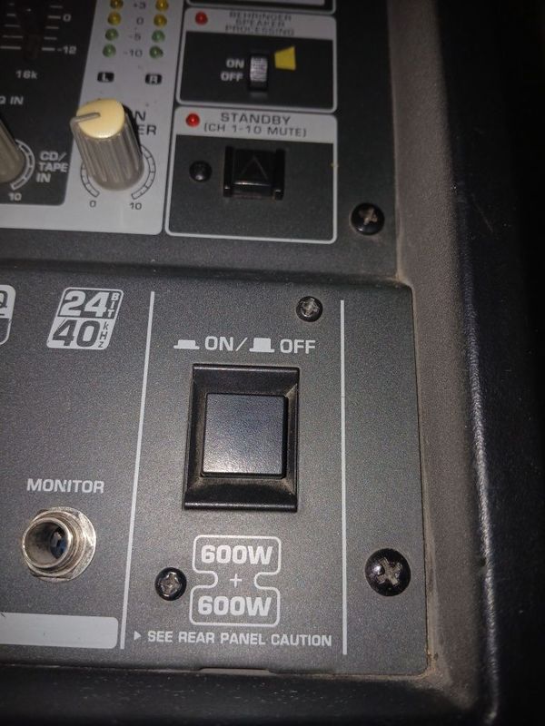 Behringer 1200watt 600×2 watt.usilitel.(усилитель микшер)