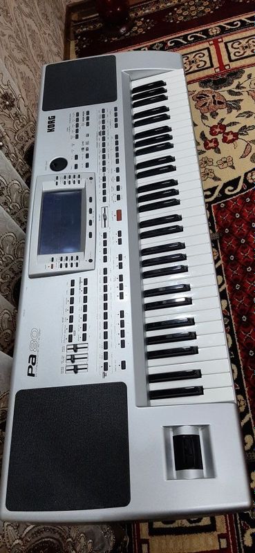 Korg pa80 sotiladi.