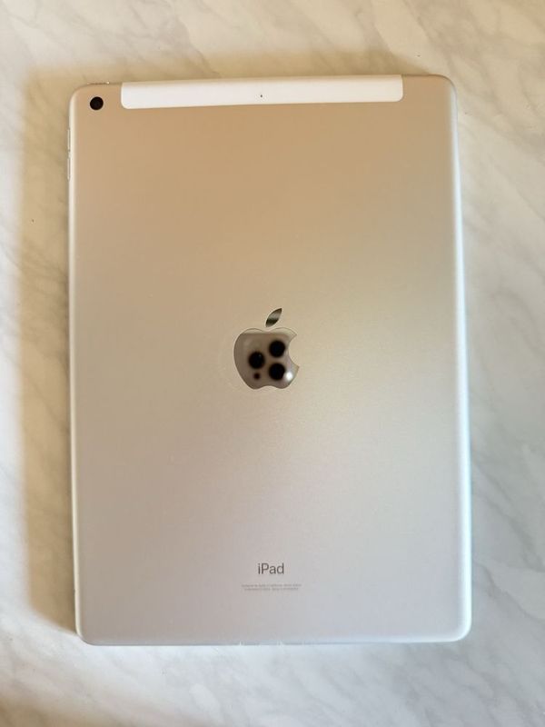 Ipad 9th Generation 2020 Silver Ipad 9th Generation 2020 Silver