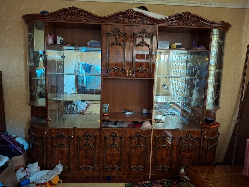 Продам мебель стенку Продам мебель стенку