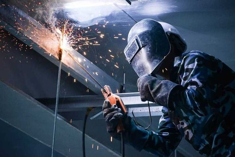 Электро сварщик на выезд. Услуги сварщика. Электро сварщик на выезд. Услуги сварщика.