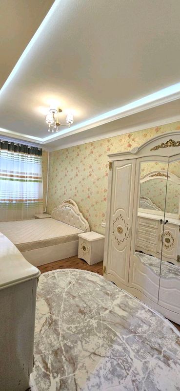 продаётся 2 комнатная Чиланзар 12 с обстановкой