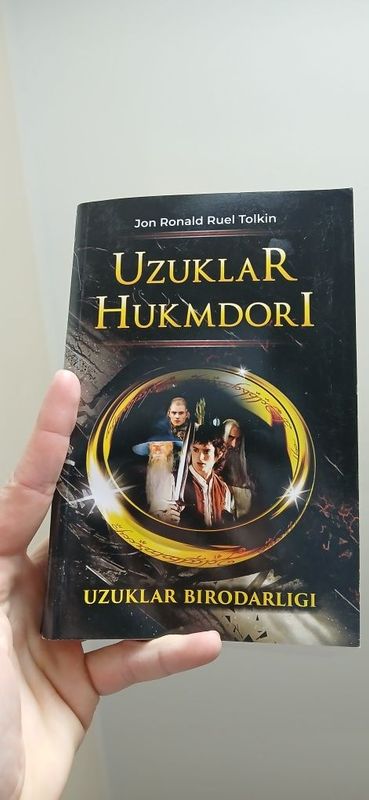 Uzuklar hukmdori badiiy asar