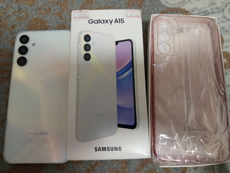 Samsung Gallaxy A 15 Xotira : 256 , operativ 8 Rangi: OQ KAMERALARI