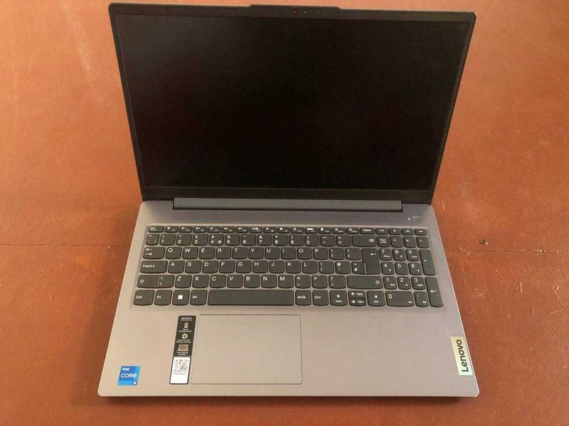 LENOVO core i5 yangi LENOVO core i5 yangi