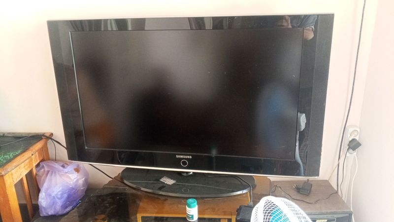 Телевизор Samsung 42 Телевизор Samsung 42