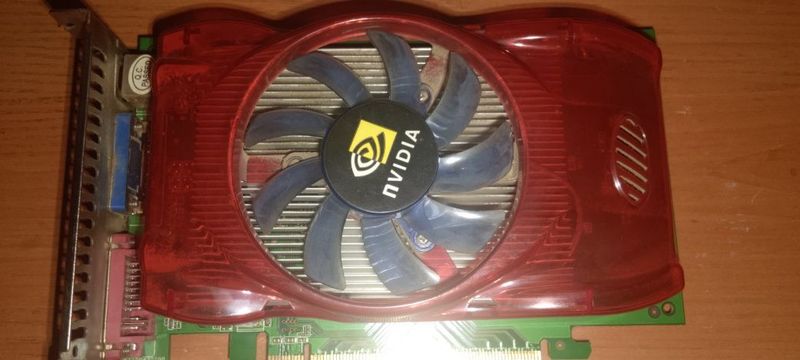 Видеокарта 9800GT Видеокарта 9800GT