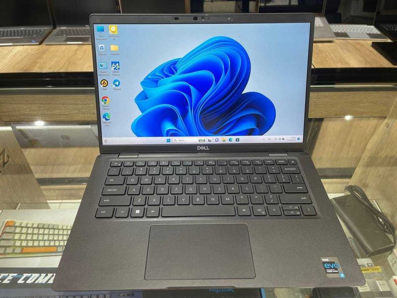 DELL Carbon Latitude 7420 Core i5-1135G7 ram 16 ssd 512 DELL Carbon Latitude 7420 Core i5-1135G7 ram 16 ssd 512