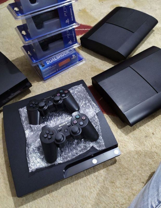 Playstation 3 Super Slim Playstation 3 Super Slim