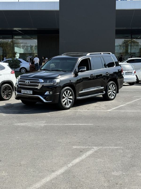 Tayota Land Cruiser 200 4.6 V8 Tayota Land Cruiser 200 4.6 V8
