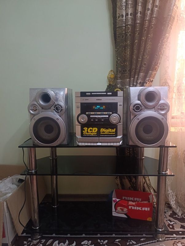 Muzikalniy sentr sotiladi xolati yaxshi Muzikalniy sentr sotiladi xolati yaxshi