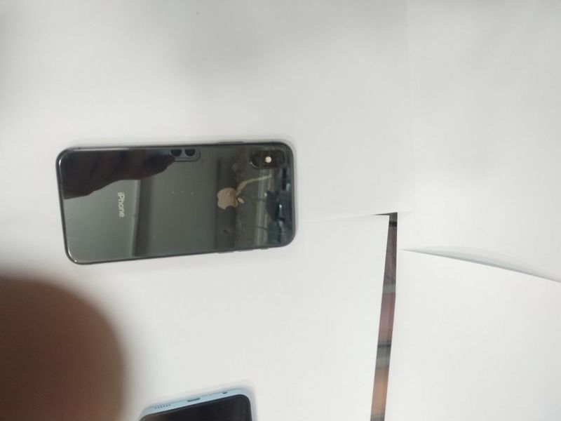 Iphone x xolati yaxshi 64 tali Iphone x xolati yaxshi 64 tali