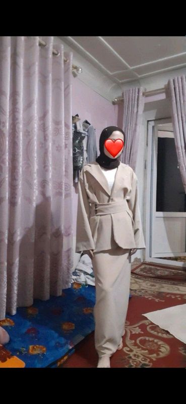 Trendviy Kastyum yupka. Asal qomatlila uchun Trendviy Kastyum yupka. Asal qomatlila uchun