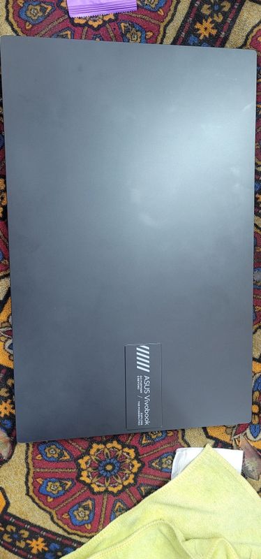 Asus Vivobook RYZEN 3 7000 series.