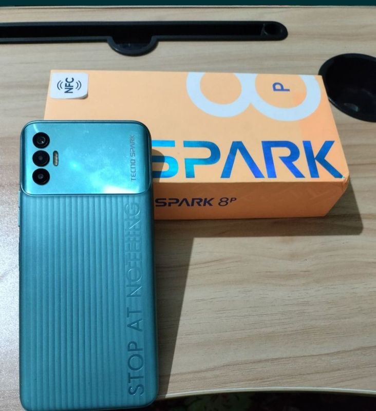 Tecno spark 8 p ideal