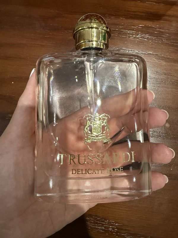 Туалетная вода Trussardi Delicate Rose Туалетная вода Trussardi Delicate Rose