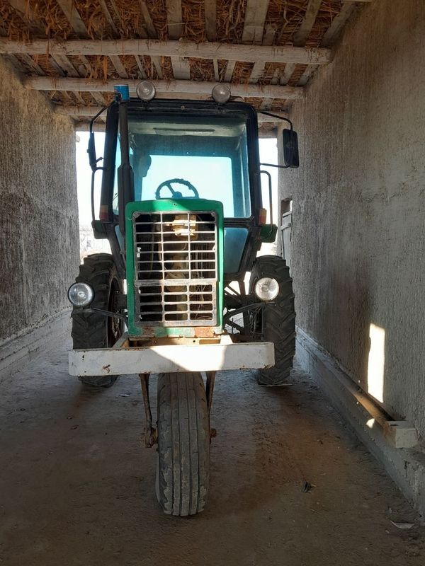 Traktor sotiladi Traktor sotiladi