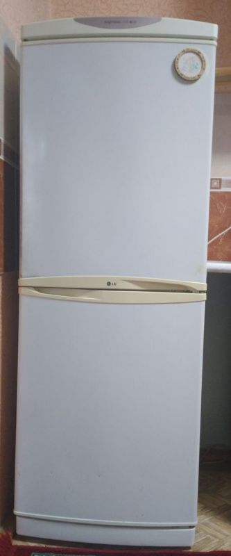 Продам холодильник LG