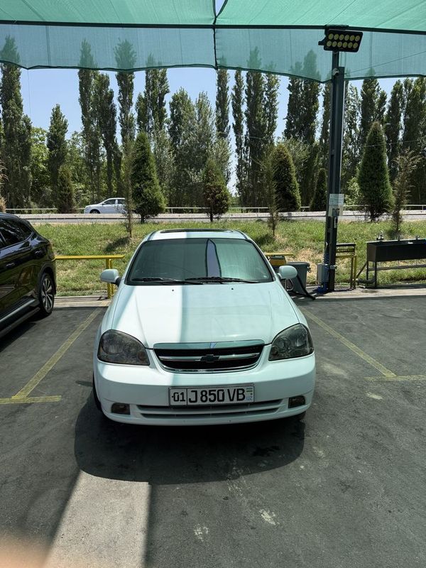 Lasetti 1.8 avtamat Lasetti 1.8 avtamat