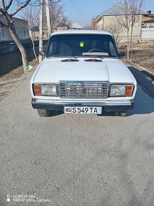 Vazn 2107 sotiladi Vazn 2107 sotiladi
