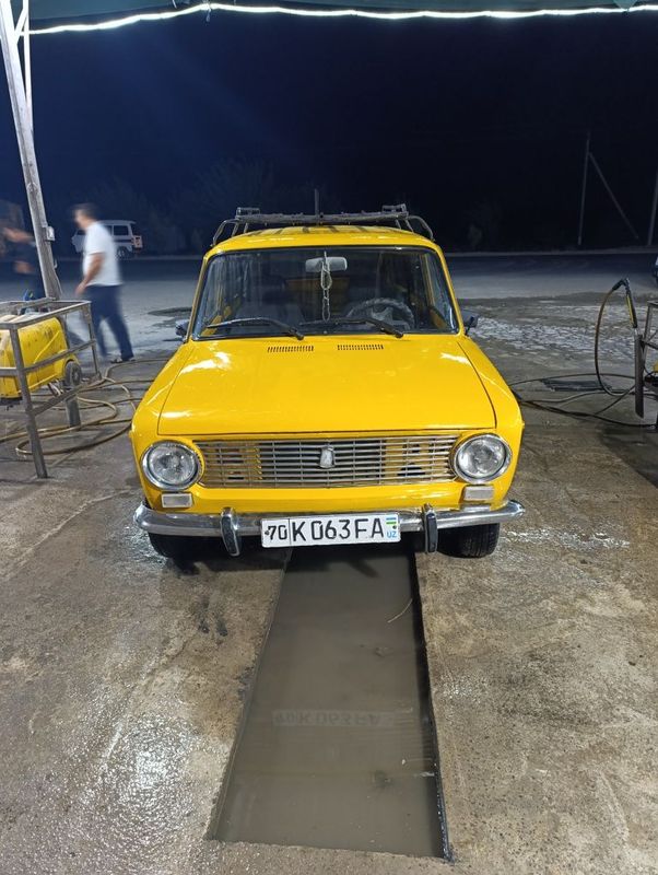 Vaz 2102 furgon sotiladi Vaz 2102 furgon sotiladi