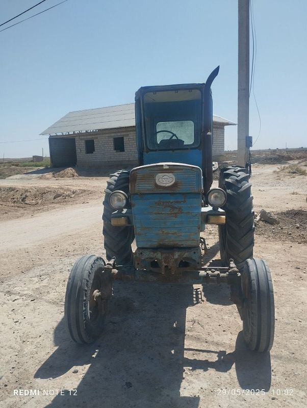 traktor sotiladi traktor sotiladi