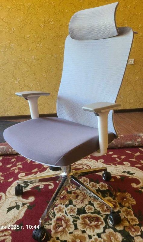 Ofis kreslosi (hitoy) Ofis kreslosi (hitoy)