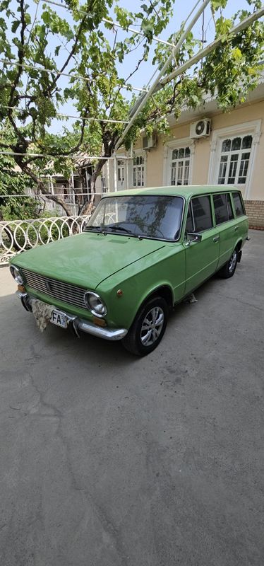 Vaz 002 sotiladi Vaz 002 sotiladi