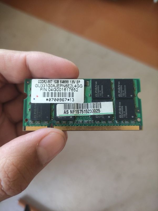 Noutbuk ddr operativkasi hotirasi: ddr2, 1GB