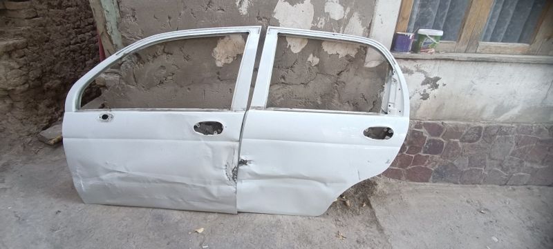 Matiz eshik bor