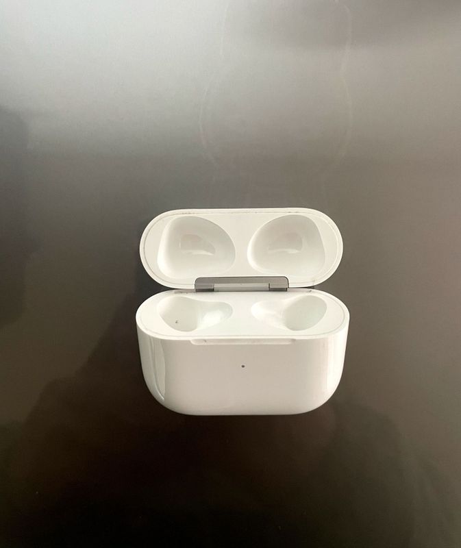 Airpods 3 кейс оригинальный