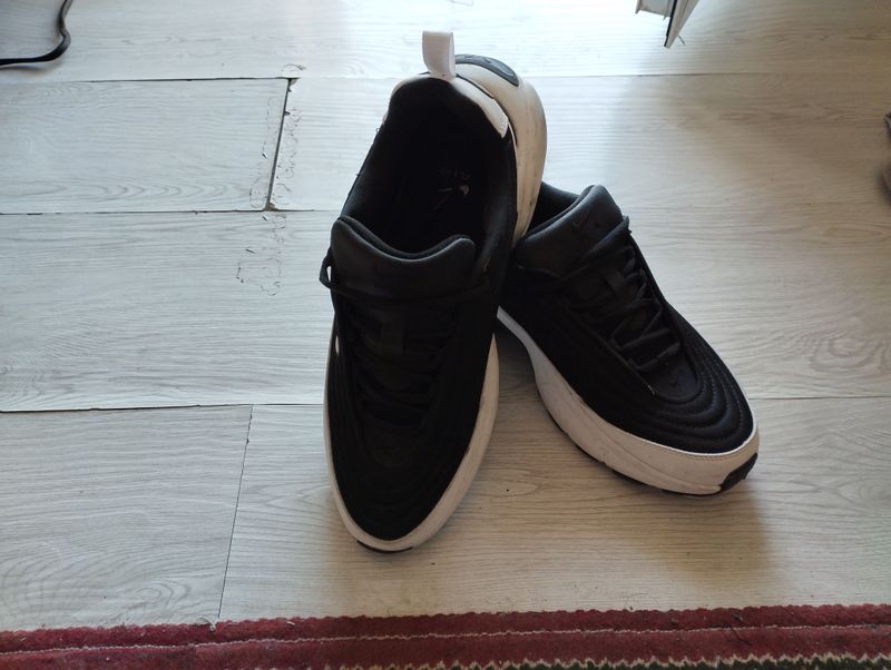 kuzga kirasovka Nike