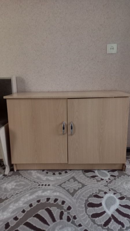 Продаётся тумбочка. Продаётся тумбочка.