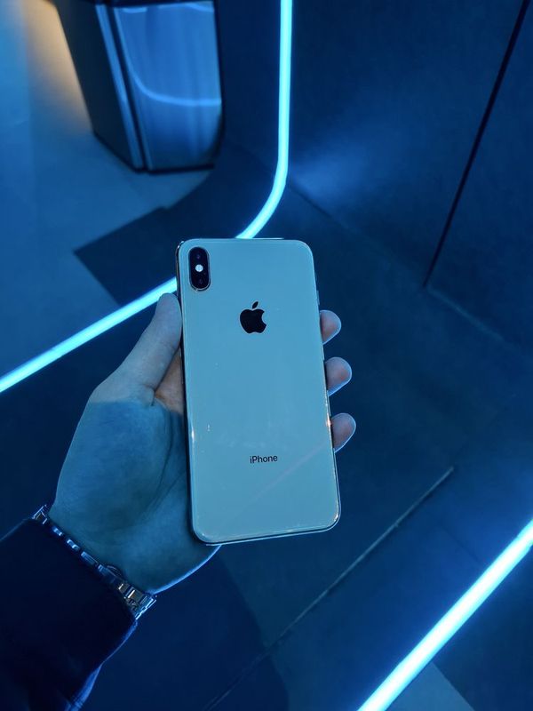 iPhone Xs Max ideall ochilmagan