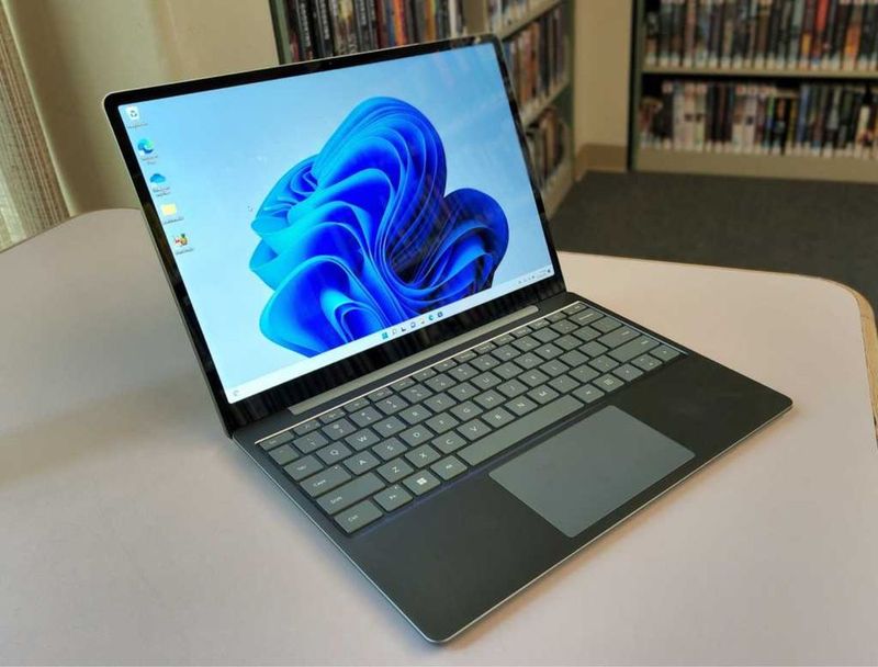 Ноутбук из США Microsoft Surface Go Ноутбук из США Microsoft Surface Go