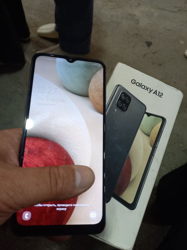 A12 samsung holati tiniq 32GB hotirasi 2 sim kartasi imeyka bo'gan . A12 samsung holati tiniq 32GB hotirasi 2 sim kartasi imeyka bo'gan .