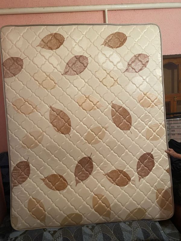 Продаю матрас в отличном качестве
