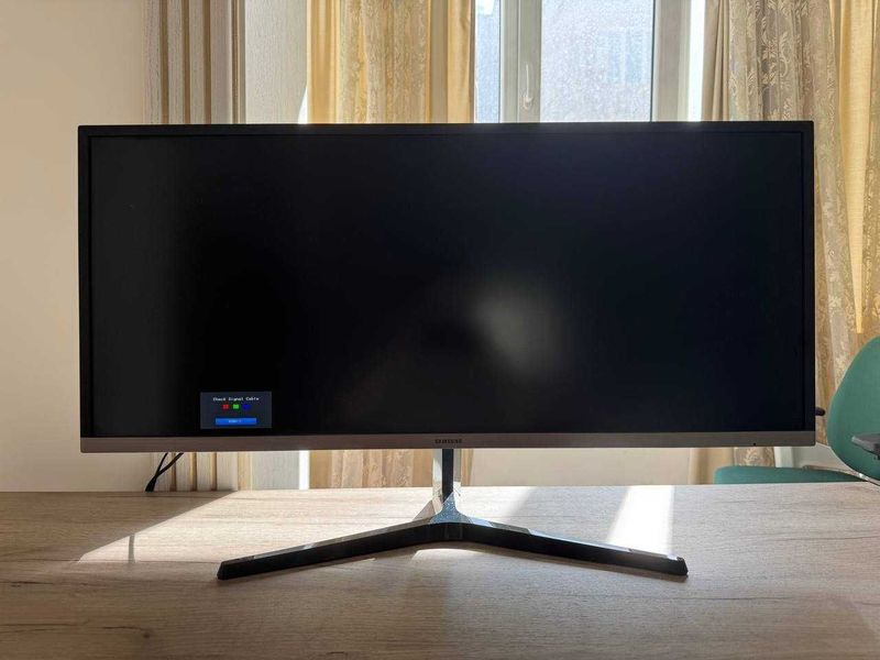 Монитор Samsung S34J550WQI 34.1" (3.5K, 21:9) Монитор Samsung S34J550WQI 34.1" (3.5K, 21:9)